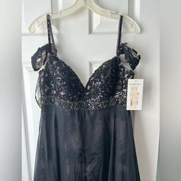 NWT SHERRI HILL BLACK LACE DRESS - Picture 4 of 8